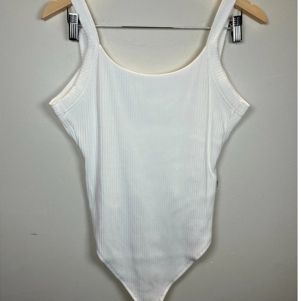 Good American Women's
Size 4 Ivory Ribbed One Piece
Bodysuit NWT Boho Festival